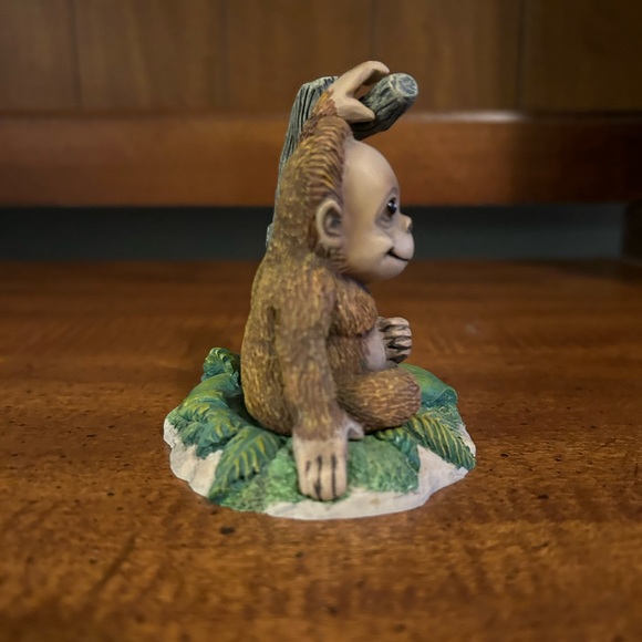 VTG 1996 Hamilton Figurine Sculpture Orangutan Protect Nature's Innocents 1996 - Picture 4 of 7